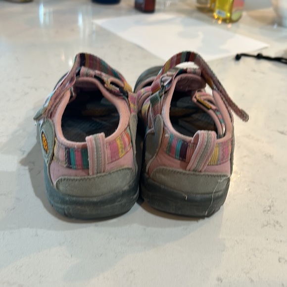Size 2 Keens - Picture 2 of 5